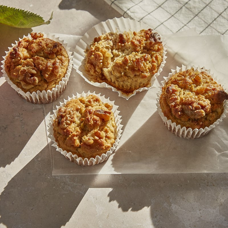 Muffin mele e mandorle sgusciate, buoni e salutari.